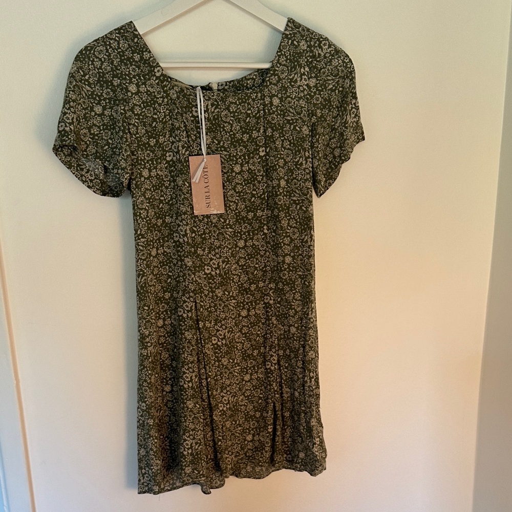 Elegant Green Floral Dress